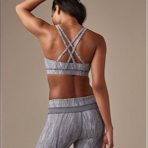 Lulu Energy Bra 4 Arrow Jacquard Battleship Silver